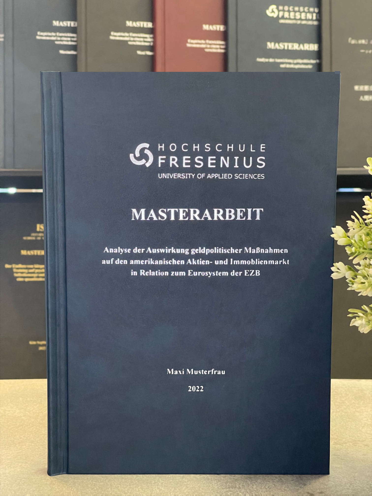 Bachelorarbeit mit Hardcover-Bindung als Beispielbild